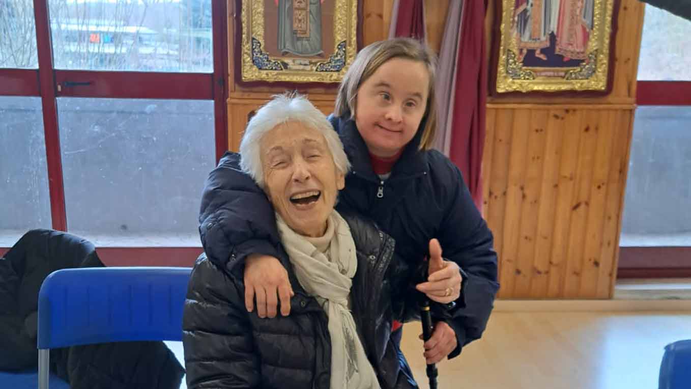 Sara Tosato abbraccia Lucia Mazzarotto Bertolini Sara Tosato abbraccia Lucia Mazzarotto Bertolini