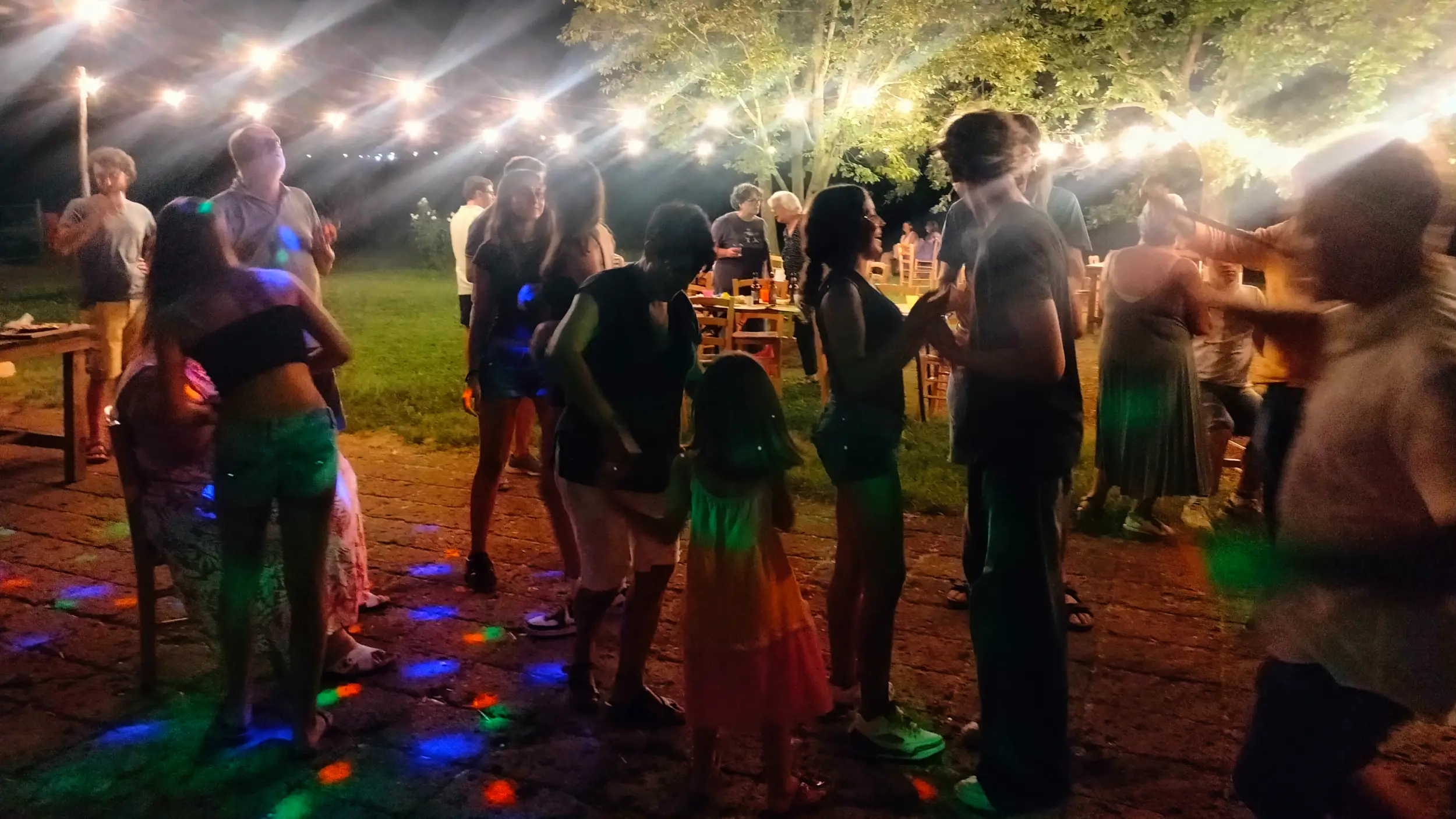 Serata di festa al campo